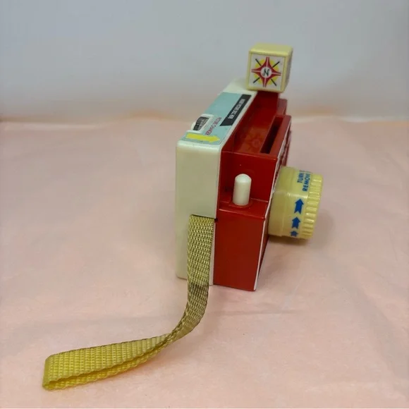 Fisher-Price Red Toy Camera with Yellow Lens and Strap - Picture 16 of 16